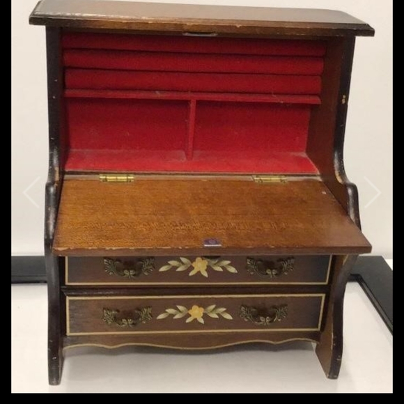 Jewelry box - Picture 2 of 2